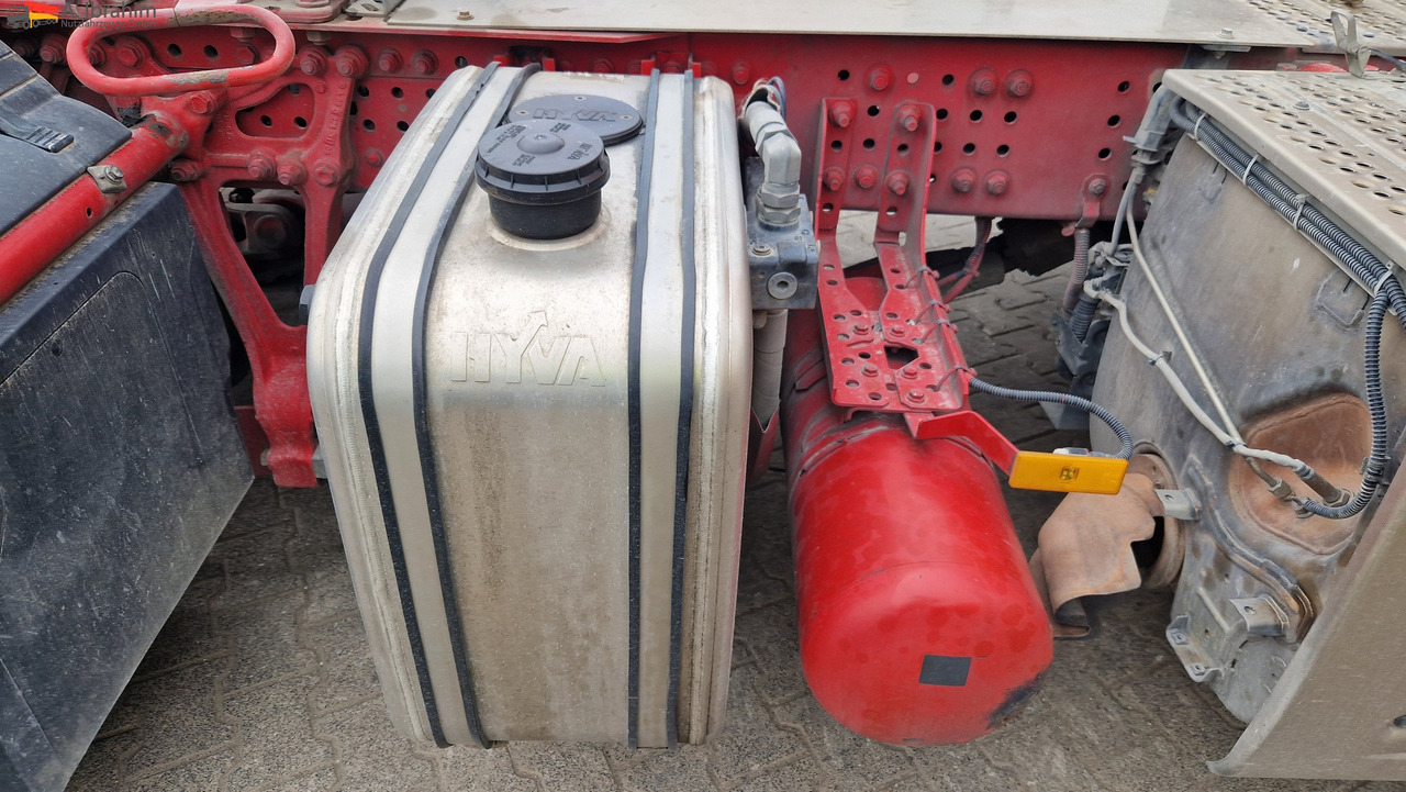 Mercedes-Benz 1840 Actros, 3x vorhanden, identisch deutsche Fahrzeuge einsatzbereit - Nyergesvontató: 4 kép. Mercedes-Benz 1840 Actros, 3x vorhanden, identisch deutsche Fahrzeuge einsatzbereit - Nyergesvontató: 4 kép.