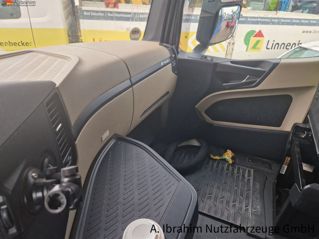 Mercedes-Benz 1845 Retarder Klima, Kühlschrank deutsches Fahrzeug - Nyergesvontató: 5 kép. Mercedes-Benz 1845 Retarder Klima, Kühlschrank deutsches Fahrzeug - Nyergesvontató: 5 kép.