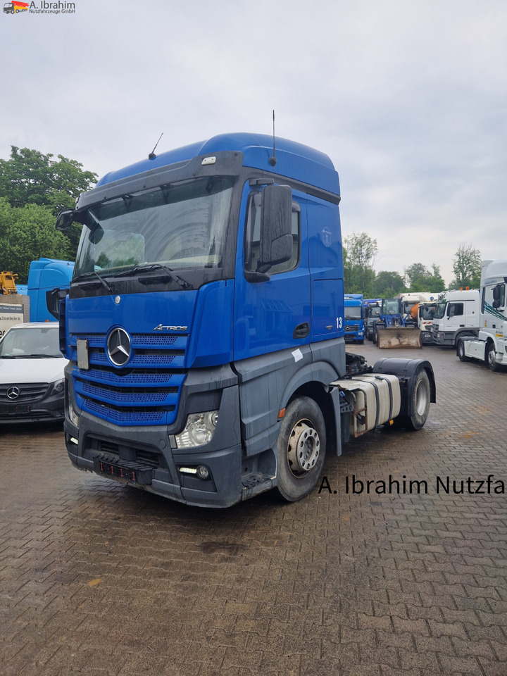 Mercedes-Benz 1845 Retarder Klima, Kühlschrank deutsches Fahrzeug - Nyergesvontató: 1 kép. Mercedes-Benz 1845 Retarder Klima, Kühlschrank deutsches Fahrzeug - Nyergesvontató: 1 kép.