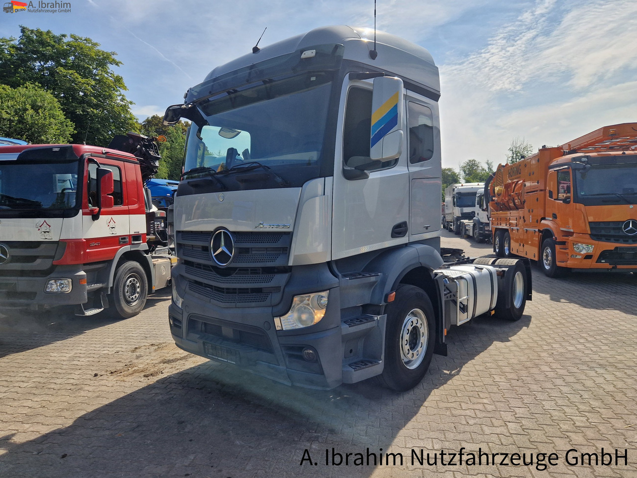 Mercedes-Benz 1845 Retarder, Klima, Navi Schneeketten, Euro 5 - Nyergesvontató: 1 kép. Mercedes-Benz 1845 Retarder, Klima, Navi Schneeketten, Euro 5 - Nyergesvontató: 1 kép.