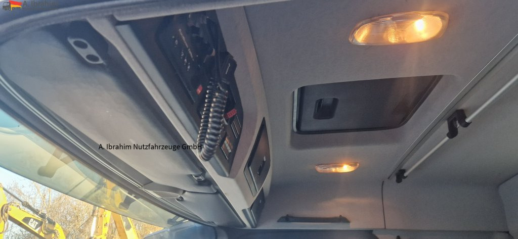 Mercedes-Benz 2643 6x4, Blatt Luft, scheckheft Mercedes - Nyergesvontató: 5 kép. Mercedes-Benz 2643 6x4, Blatt Luft, scheckheft Mercedes - Nyergesvontató: 5 kép.