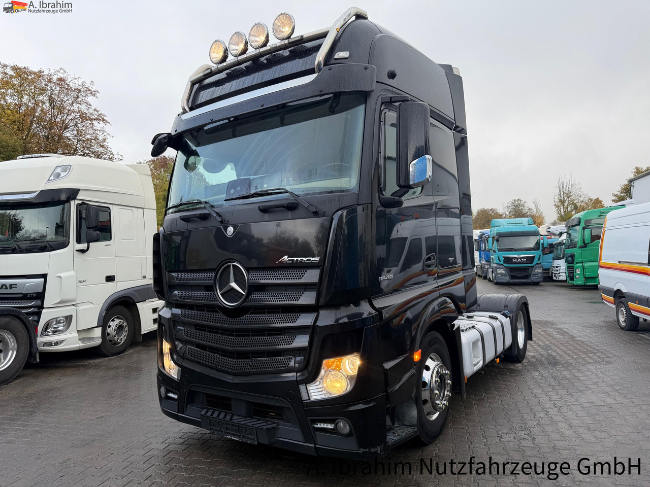 Mercedes-Benz Actros 1848 BigSpace | Retarder | Spoiler | Schubbodenhydraulik | 4x2 - Nyergesvontató: 1 kép. Mercedes-Benz Actros 1848 BigSpace | Retarder | Spoiler | Schubbodenhydraulik | 4x2 - Nyergesvontató: 1 kép.