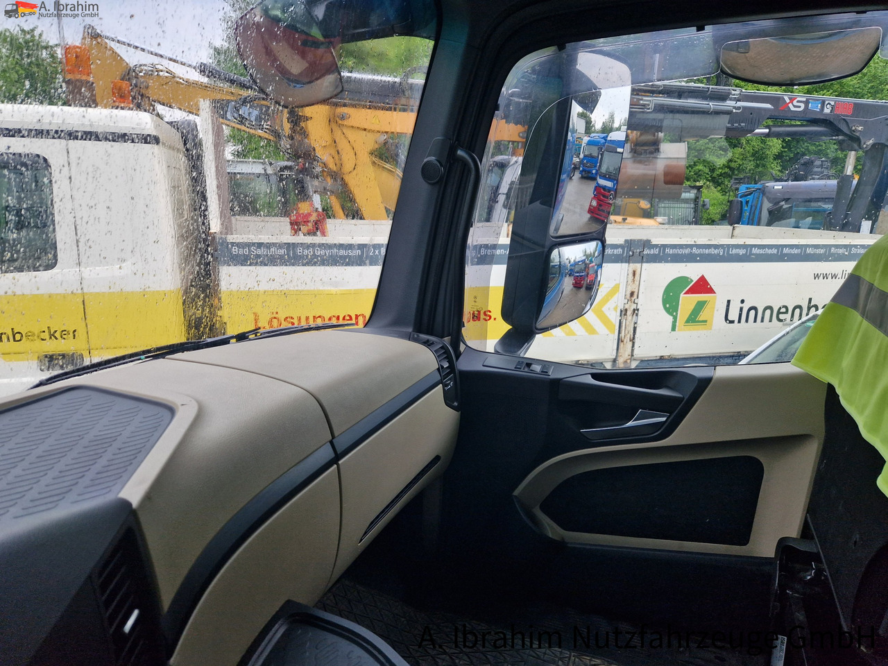 Mercedes-Benz DB 1842, Kipphydraulik deutsches Fahrzeug Retarder, Standklima - Nyergesvontató: 3 kép. Mercedes-Benz DB 1842, Kipphydraulik deutsches Fahrzeug Retarder, Standklima - Nyergesvontató: 3 kép.