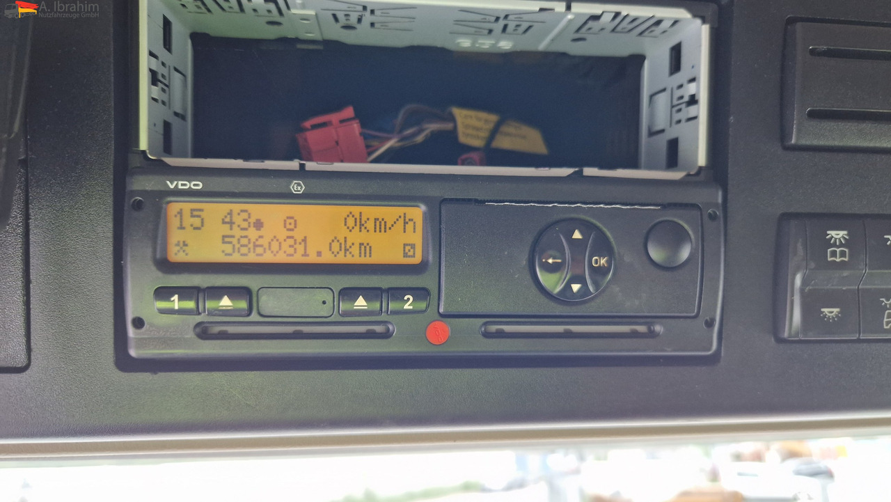 Mercedes-Benz DB 1843 Retarder Kipphydraulik - Nyergesvontató: 5 kép. Mercedes-Benz DB 1843 Retarder Kipphydraulik - Nyergesvontató: 5 kép.