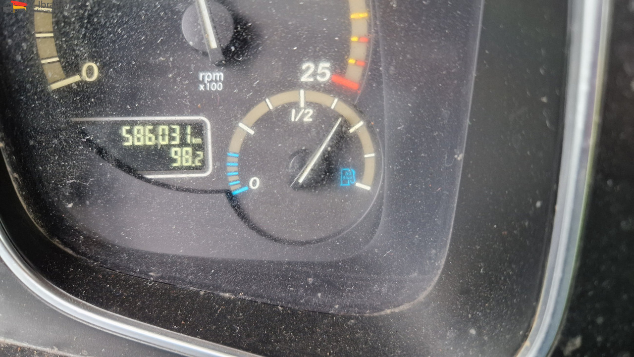 Mercedes-Benz DB 1843 Retarder Kipphydraulik - Nyergesvontató: 3 kép. Mercedes-Benz DB 1843 Retarder Kipphydraulik - Nyergesvontató: 3 kép.