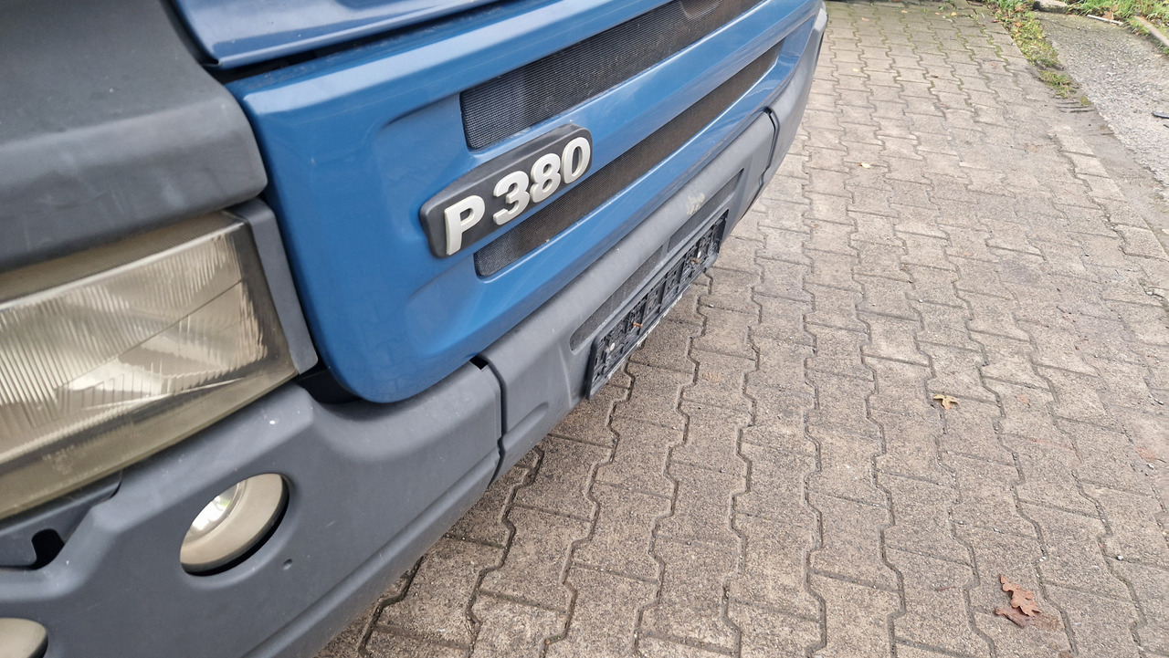 Scania P380 VDL Haken Lenk-Liftachse - Horgos rakodó teherautó: 4 kép. Scania P380 VDL Haken Lenk-Liftachse - Horgos rakodó teherautó: 4 kép.