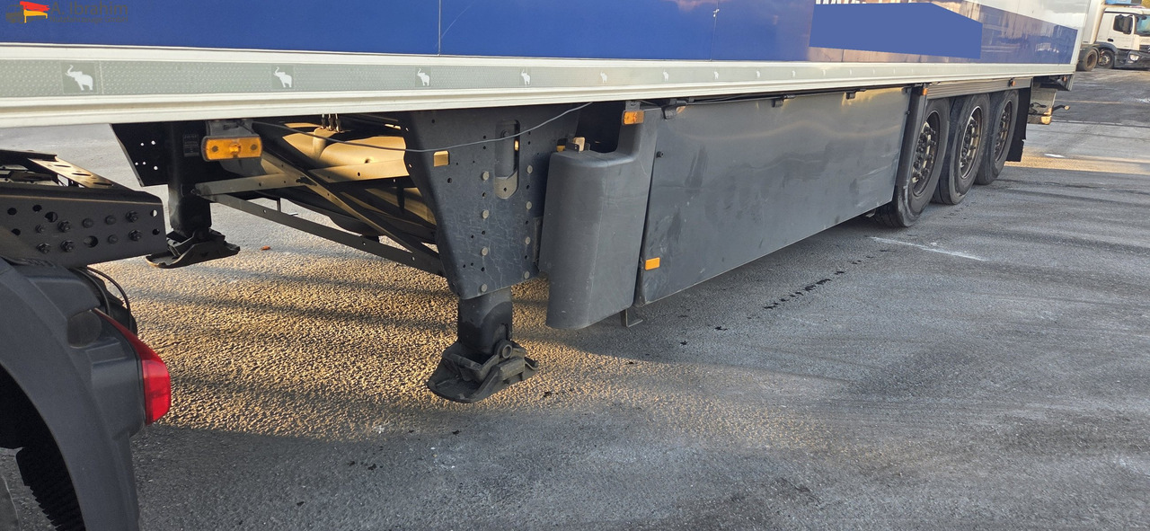 Schmitz Cargobull SKO24 | SCB*S3B | 39t | -30°C | Lift-Achse | Scheibenbremse - Félpótkocsi hűtős: 2 kép. Schmitz Cargobull SKO24 | SCB*S3B | 39t | -30°C | Lift-Achse | Scheibenbremse - Félpótkocsi hűtős: 2 kép.