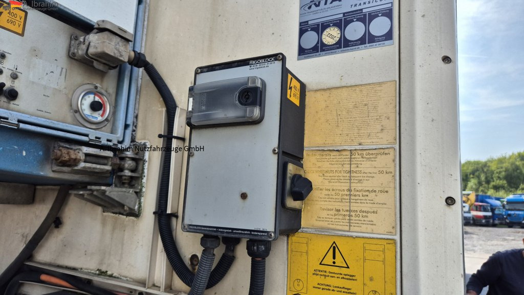 Schmitz SKO24 Frigoblock, LBW, Zustand sehr sauber Lenkachse, Liftachse - Félpótkocsi hűtős: 2 kép. Schmitz SKO24 Frigoblock, LBW, Zustand sehr sauber Lenkachse, Liftachse - Félpótkocsi hűtős: 2 kép.