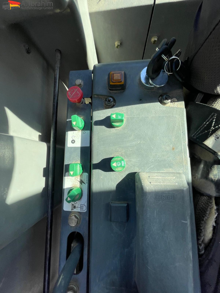 Takeuchi TB 1140 14 Ton | Schnellwechsler | Schwenkfunktion | Klima | 5x Löffel | Radio - Lánctalpas kotró: 3 kép. Takeuchi TB 1140 14 Ton | Schnellwechsler | Schwenkfunktion | Klima | 5x Löffel | Radio - Lánctalpas kotró: 3 kép.