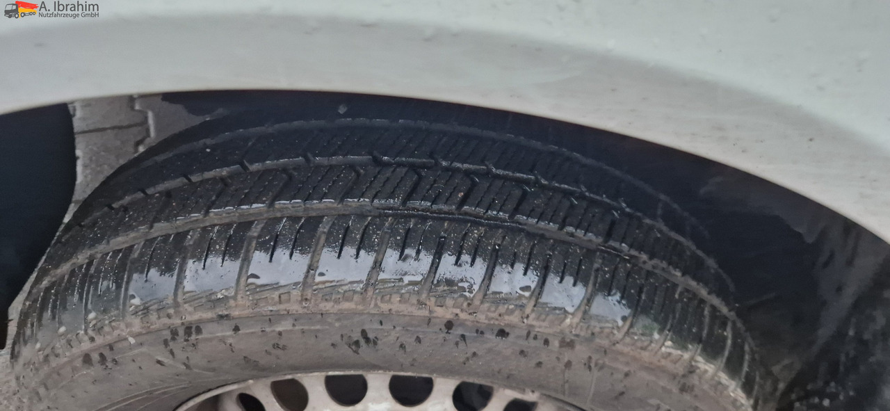 VW Crafter 2.0 L Diesel Zahnriemen, Wasserpumpe neu - Furgon: 5 kép. VW Crafter 2.0 L Diesel Zahnriemen, Wasserpumpe neu - Furgon: 5 kép.