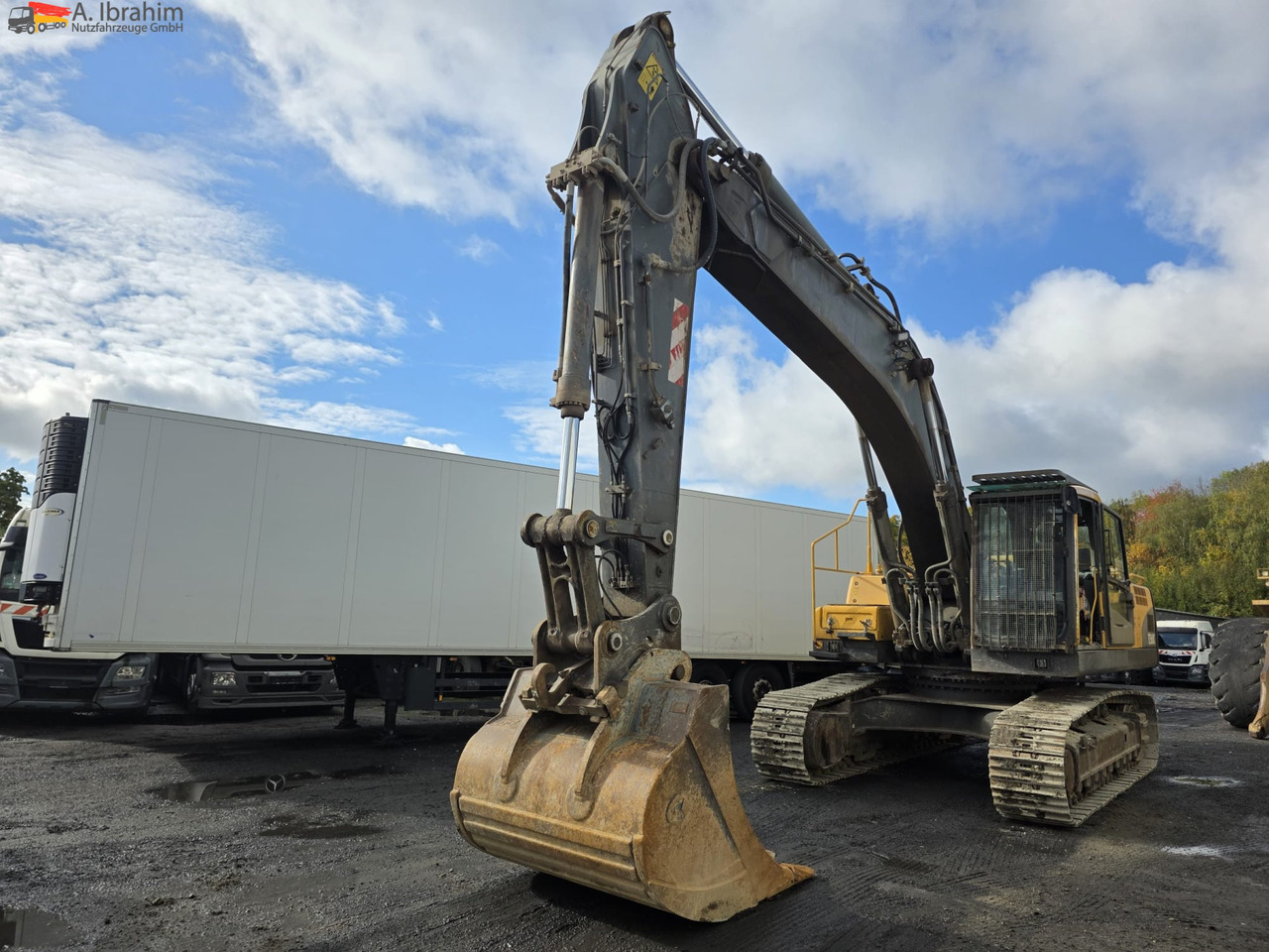 Volvo EC360C Schnellwechsler | Hammerhydraulik | Klima | 40t | 12305 St. - Lánctalpas kotró: 1 kép. Volvo EC360C Schnellwechsler | Hammerhydraulik | Klima | 40t | 12305 St. - Lánctalpas kotró: 1 kép.