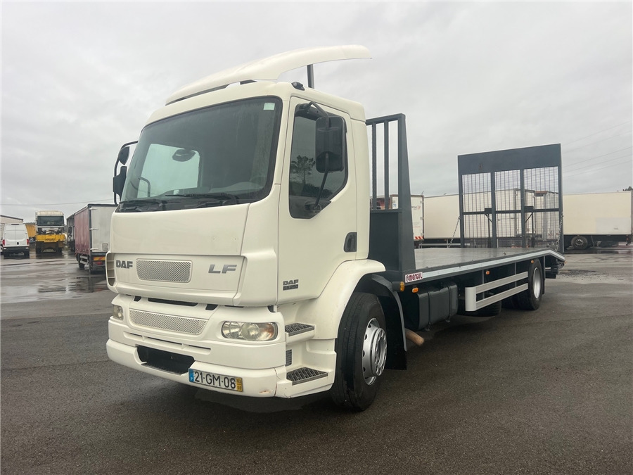 DAF LF 55.220 - Platós teherautó: 1 kép. DAF LF 55.220 - Platós teherautó: 1 kép.