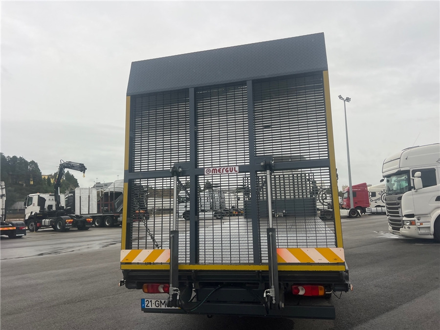 DAF LF 55.220 - Platós teherautó: 5 kép. DAF LF 55.220 - Platós teherautó: 5 kép.