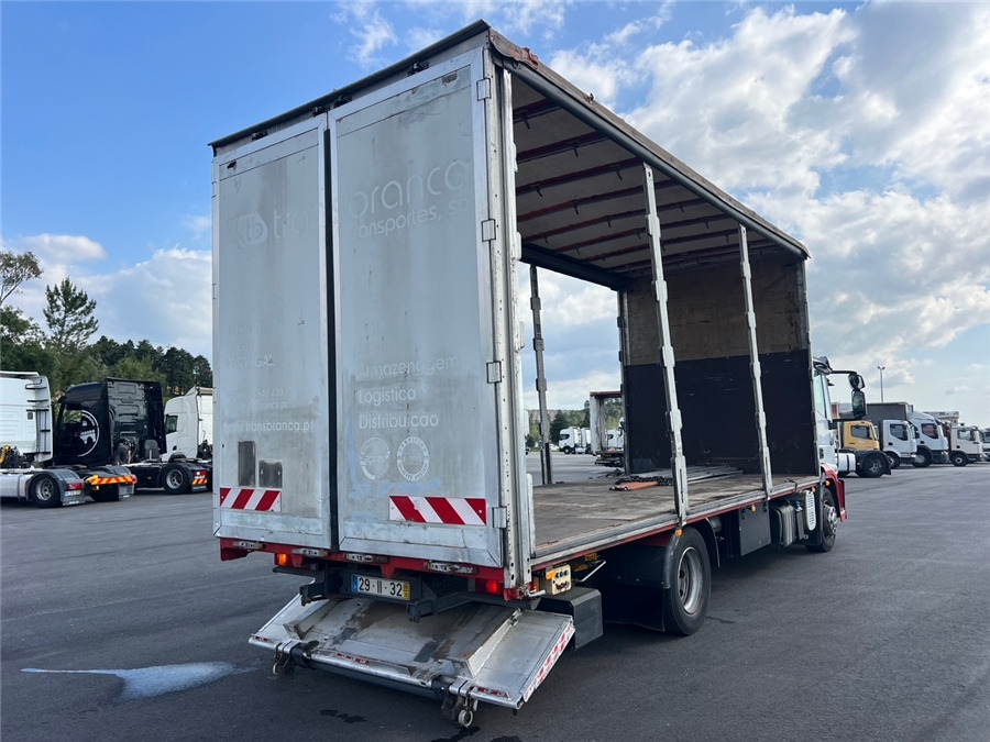 Iveco ML 120EP22 H ES - Ponyvás teherautó: 4 kép. Iveco ML 120EP22 H ES - Ponyvás teherautó: 4 kép.