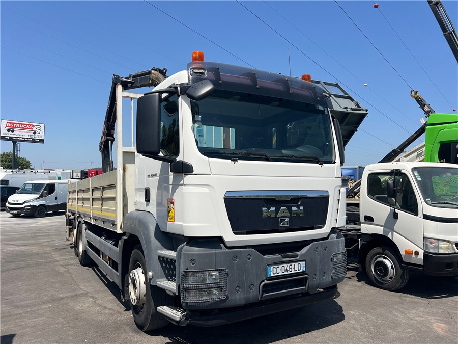 MAN TGS 26/400 - Platós teherautó, Darus autó: 2 kép. MAN TGS 26/400 - Platós teherautó, Darus autó: 2 kép.