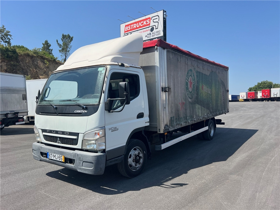 Mitsubishi 7C18 - Ponyvás teherautó: 1 kép. Mitsubishi 7C18 - Ponyvás teherautó: 1 kép.