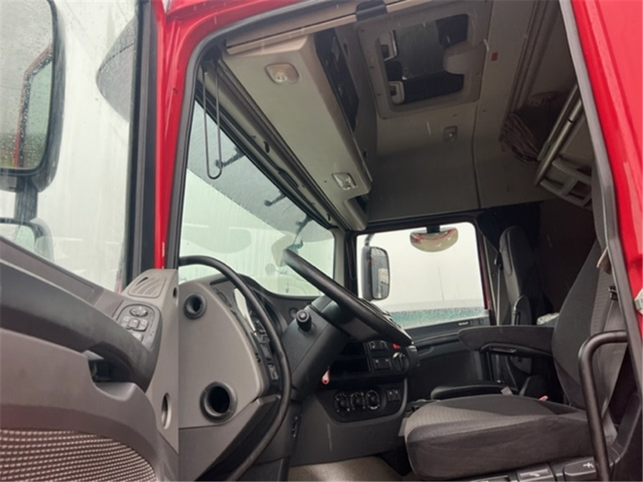 DAF XF 105 460 - Nyergesvontató: 5 kép. DAF XF 105 460 - Nyergesvontató: 5 kép.