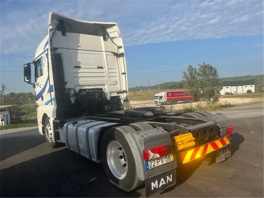 MAN TGX 18.480 / RETARDE - Nyergesvontató: 4 kép. MAN TGX 18.480 / RETARDE - Nyergesvontató: 4 kép.