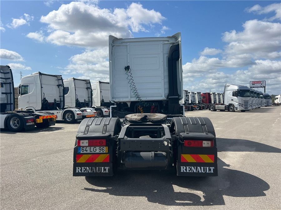 Renault AE 440 - Nyergesvontató: 5 kép. Renault AE 440 - Nyergesvontató: 5 kép.