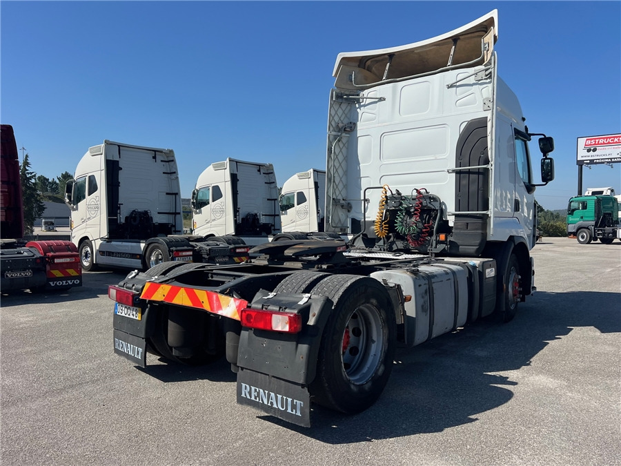 Renault PREMIUM - Nyergesvontató: 4 kép. Renault PREMIUM - Nyergesvontató: 4 kép.