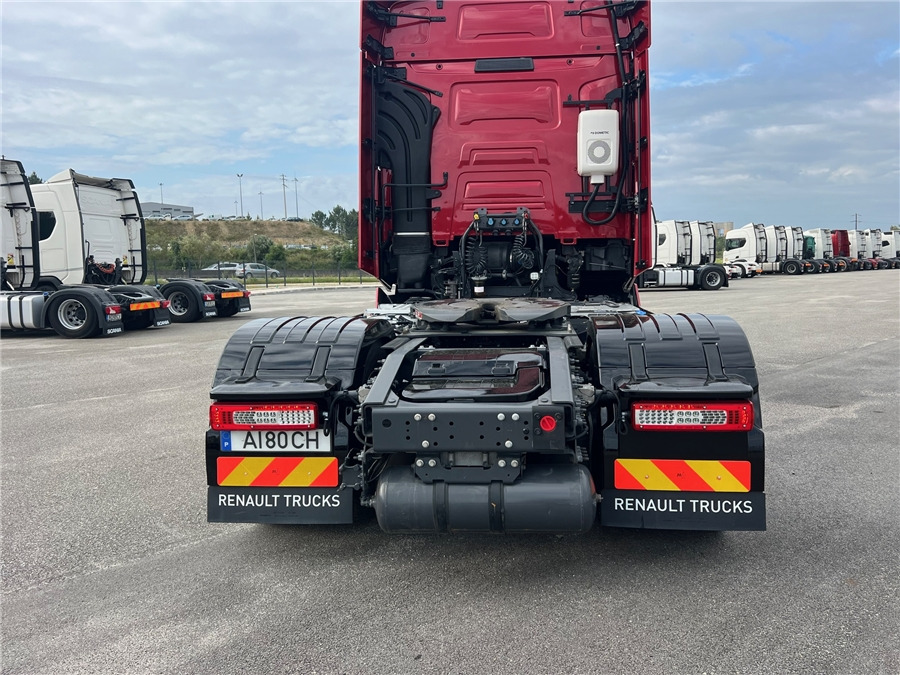 Renault T480 - Nyergesvontató: 5 kép. Renault T480 - Nyergesvontató: 5 kép.
