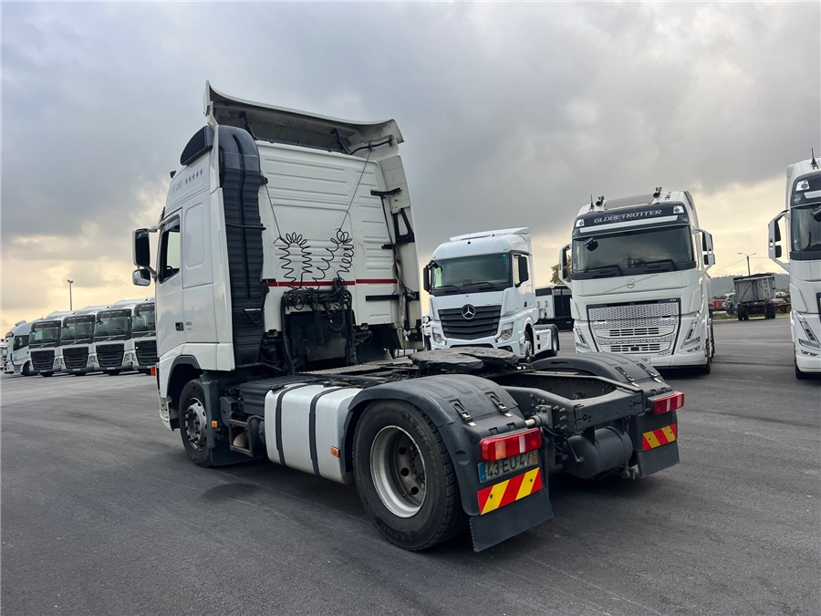 Volvo FH 480 - Nyergesvontató: 4 kép. Volvo FH 480 - Nyergesvontató: 4 kép.