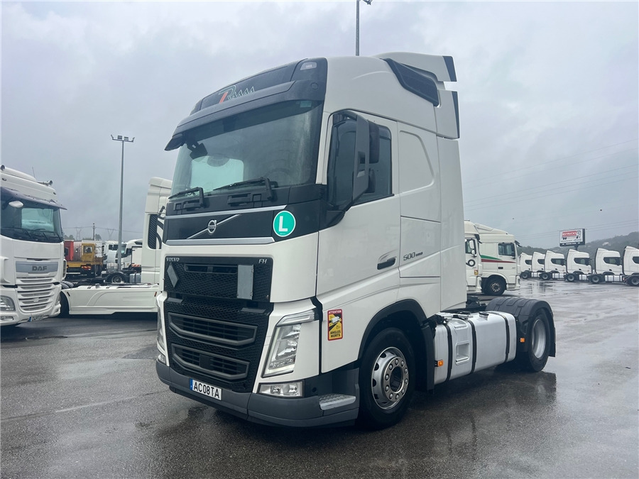 Volvo FH500 / RETARDER / IPARKCOOL - Nyergesvontató: 1 kép. Volvo FH500 / RETARDER / IPARKCOOL - Nyergesvontató: 1 kép.