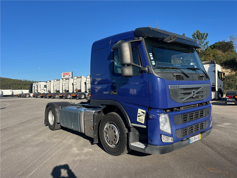 Volvo FM - Nyergesvontató: 3 kép. Volvo FM - Nyergesvontató: 3 kép.