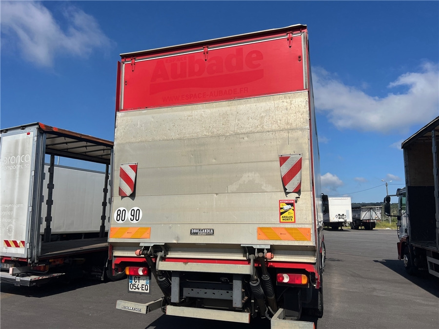 Renault PREMIUM - Ponyvás teherautó: 5 kép. Renault PREMIUM - Ponyvás teherautó: 5 kép.