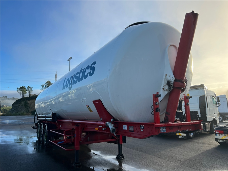 SPITZER SK650AL - Silós félpótkocsi: 3 kép. SPITZER SK650AL - Silós félpótkocsi: 3 kép.