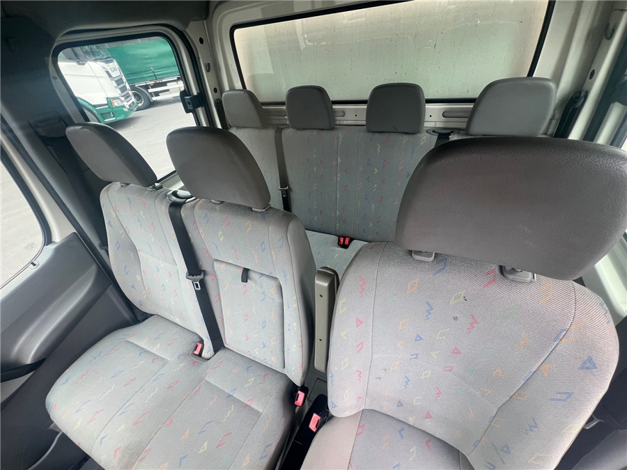 Dobozos kisteherautó, Duplakabinos kisteherautó VOLKSWAGEN CRAFTER: 15 kép. Dobozos kisteherautó, Duplakabinos kisteherautó VOLKSWAGEN CRAFTER: 15 kép.