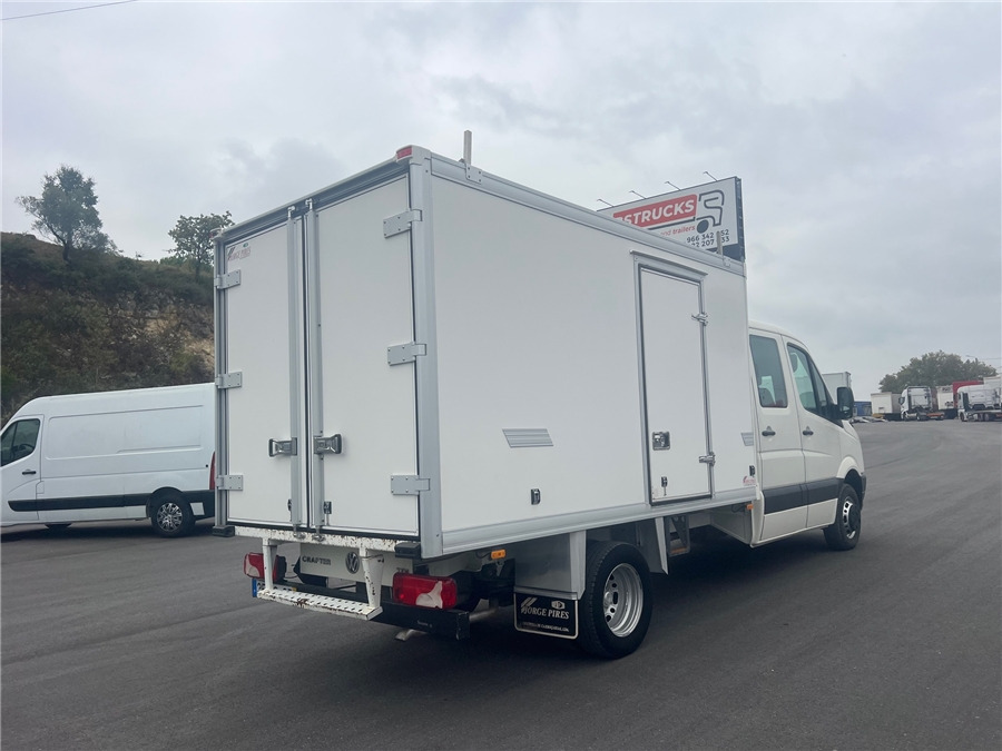 VOLKSWAGEN CRAFTER - Dobozos kisteherautó, Duplakabinos kisteherautó: 4 kép. VOLKSWAGEN CRAFTER - Dobozos kisteherautó, Duplakabinos kisteherautó: 4 kép.