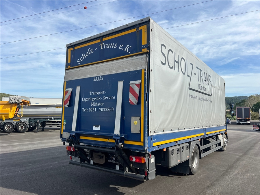 Volvo FL - Ponyvás teherautó: 4 kép. Volvo FL - Ponyvás teherautó: 4 kép.