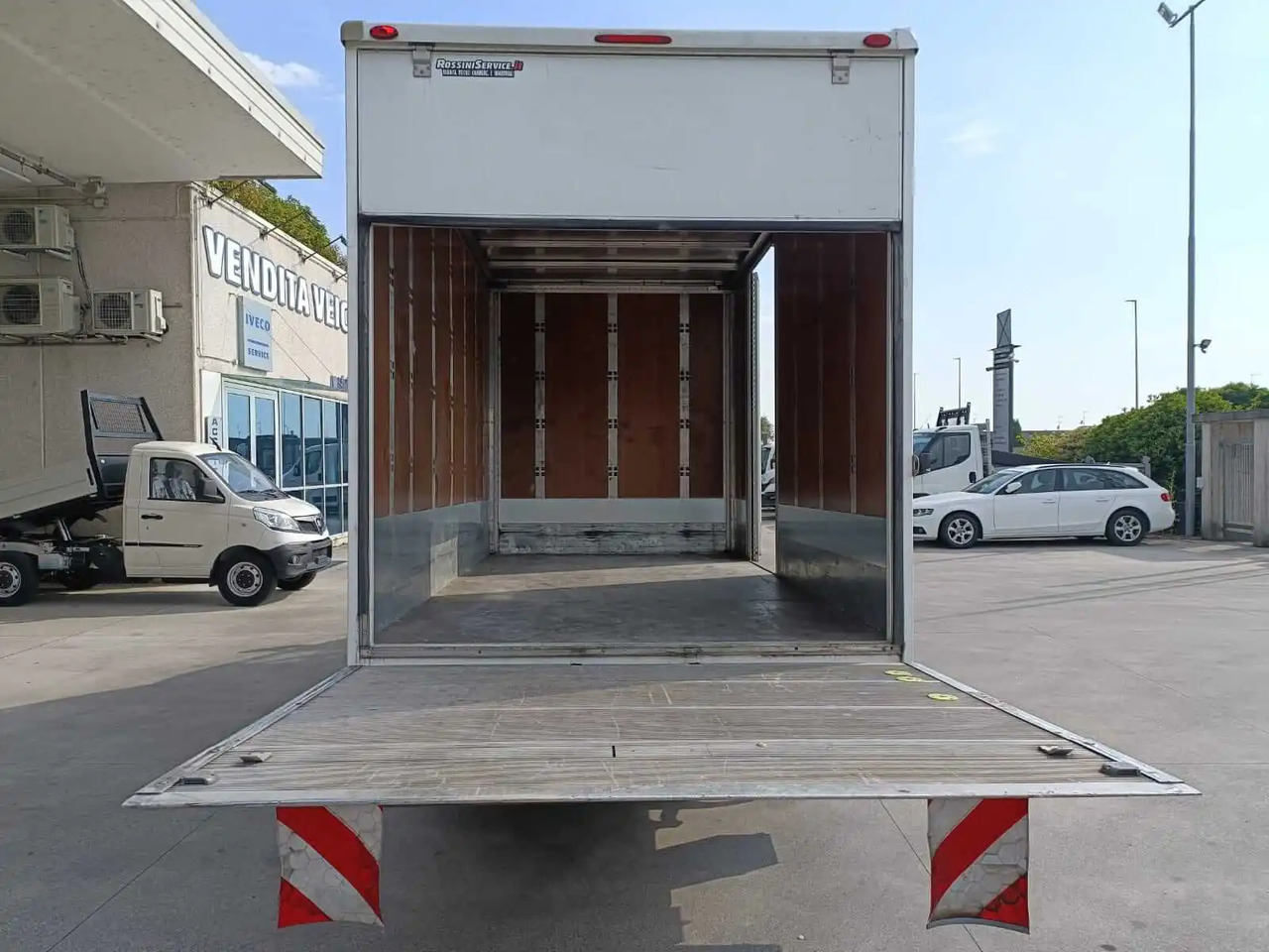 Dobozos kisteherautó FIAT DUCATO MAXI: 8 kép.