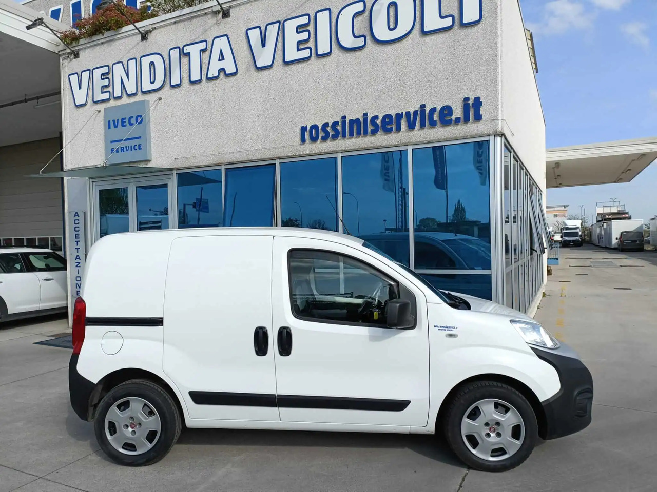 FIAT FIORINO SX - Furgon: 1 kép. FIAT FIORINO SX - Furgon: 1 kép.