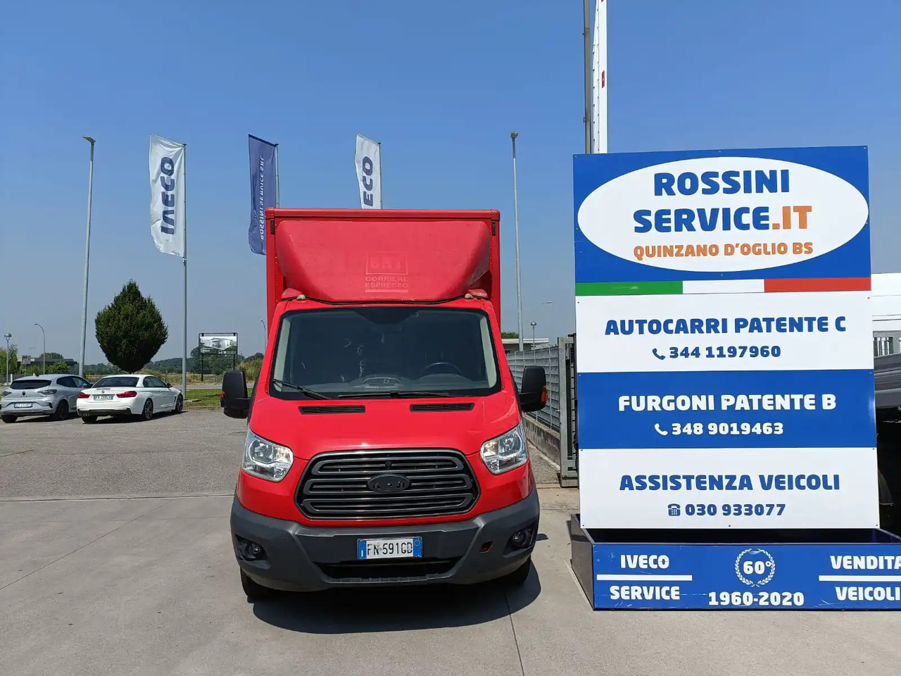 FORD TRANSIT FURGONATO BOX - Dobozos kisteherautó: 4 kép. FORD TRANSIT FURGONATO BOX - Dobozos kisteherautó: 4 kép.