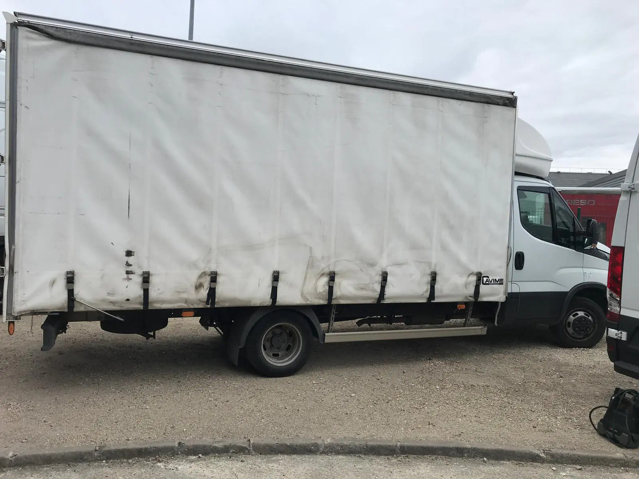 IVECO DAILY 35C16 CC 3000 - Ponyvás kisteherautó: 2 kép. IVECO DAILY 35C16 CC 3000 - Ponyvás kisteherautó: 2 kép.