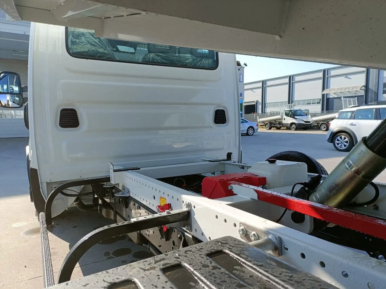 IVECO DAILY 35C16 NUOVO 3.0 cc MOD: 2025 RIBALTABILE - Billenőplatós kisteherautó: 5 kép. IVECO DAILY 35C16 NUOVO 3.0 cc MOD: 2025 RIBALTABILE - Billenőplatós kisteherautó: 5 kép.