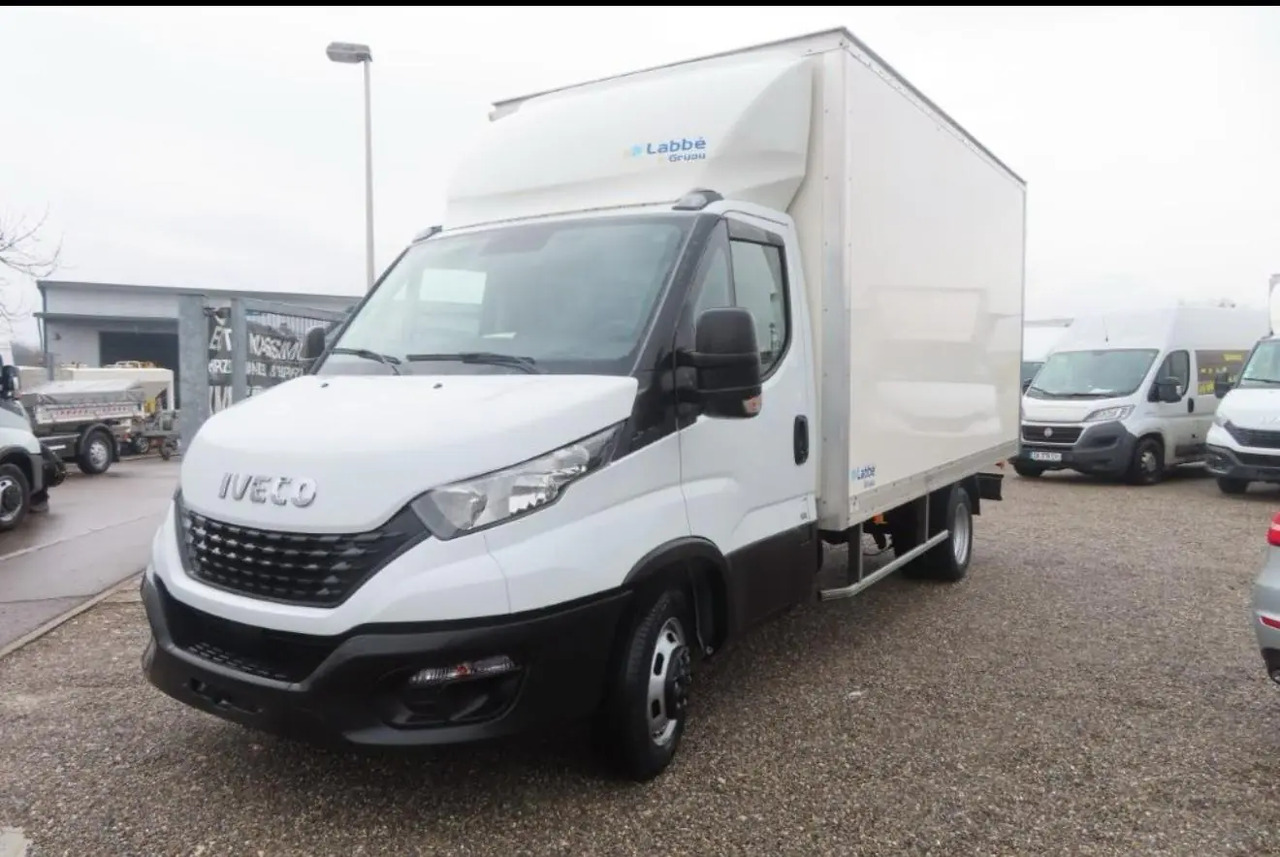 IVECO DAILY 35C16 - Dobozos kisteherautó: 2 kép. IVECO DAILY 35C16 - Dobozos kisteherautó: 2 kép.
