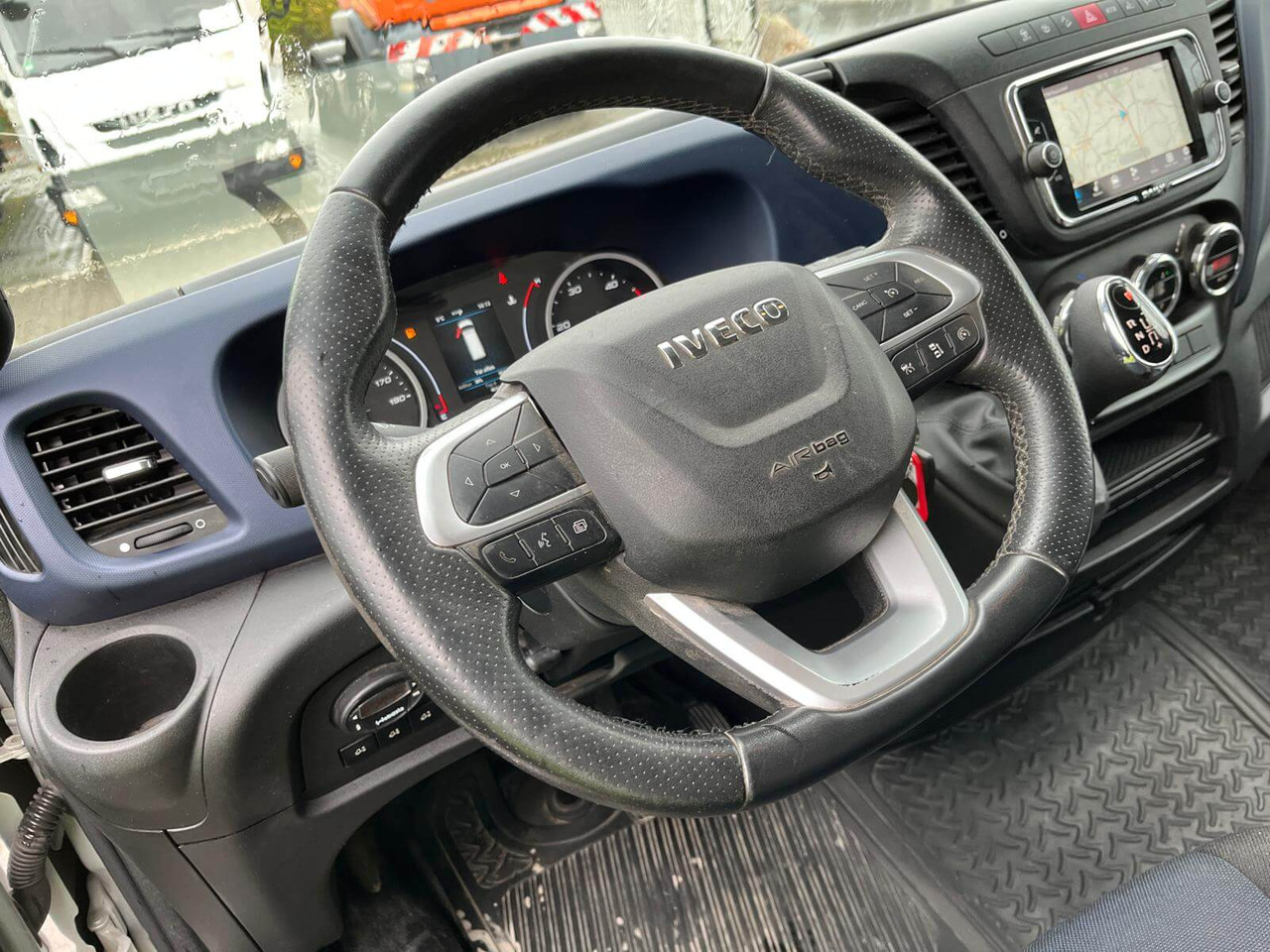 IVECO DAILY 35C18P FURGONE STANDARD - Furgon: 5 kép. IVECO DAILY 35C18P FURGONE STANDARD - Furgon: 5 kép.