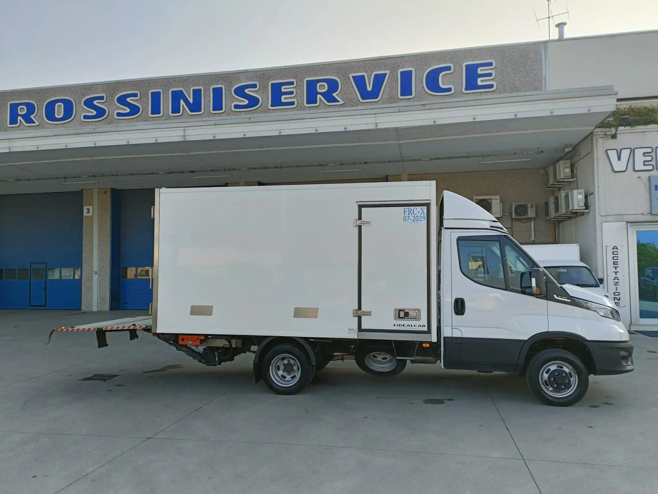 IVECO DAILY 35C21 A8 FRIGO FRCX 3.0 - Hűtős kisteherautó: 4 kép. IVECO DAILY 35C21 A8 FRIGO FRCX 3.0 - Hűtős kisteherautó: 4 kép.