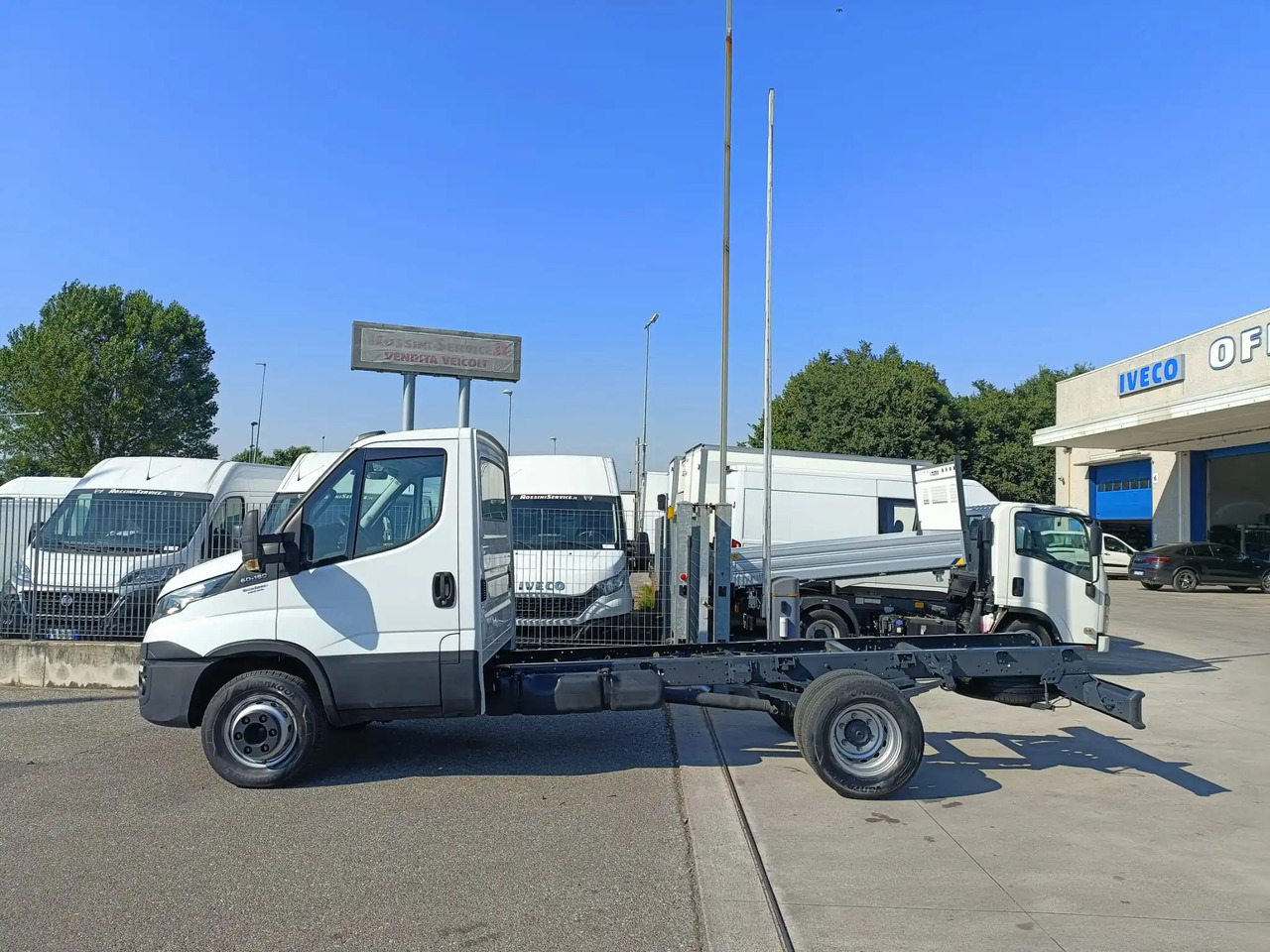 IVECO DAILY 60C18 A TELAIO KM 0 - Alvaz teherautó: 5 kép. IVECO DAILY 60C18 A TELAIO KM 0 - Alvaz teherautó: 5 kép.