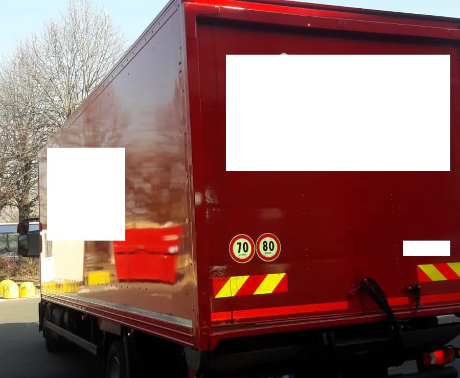 IVECO EUROCARGO 120E18 - Dobozos felépítményű teherautó: 2 kép. IVECO EUROCARGO 120E18 - Dobozos felépítményű teherautó: 2 kép.