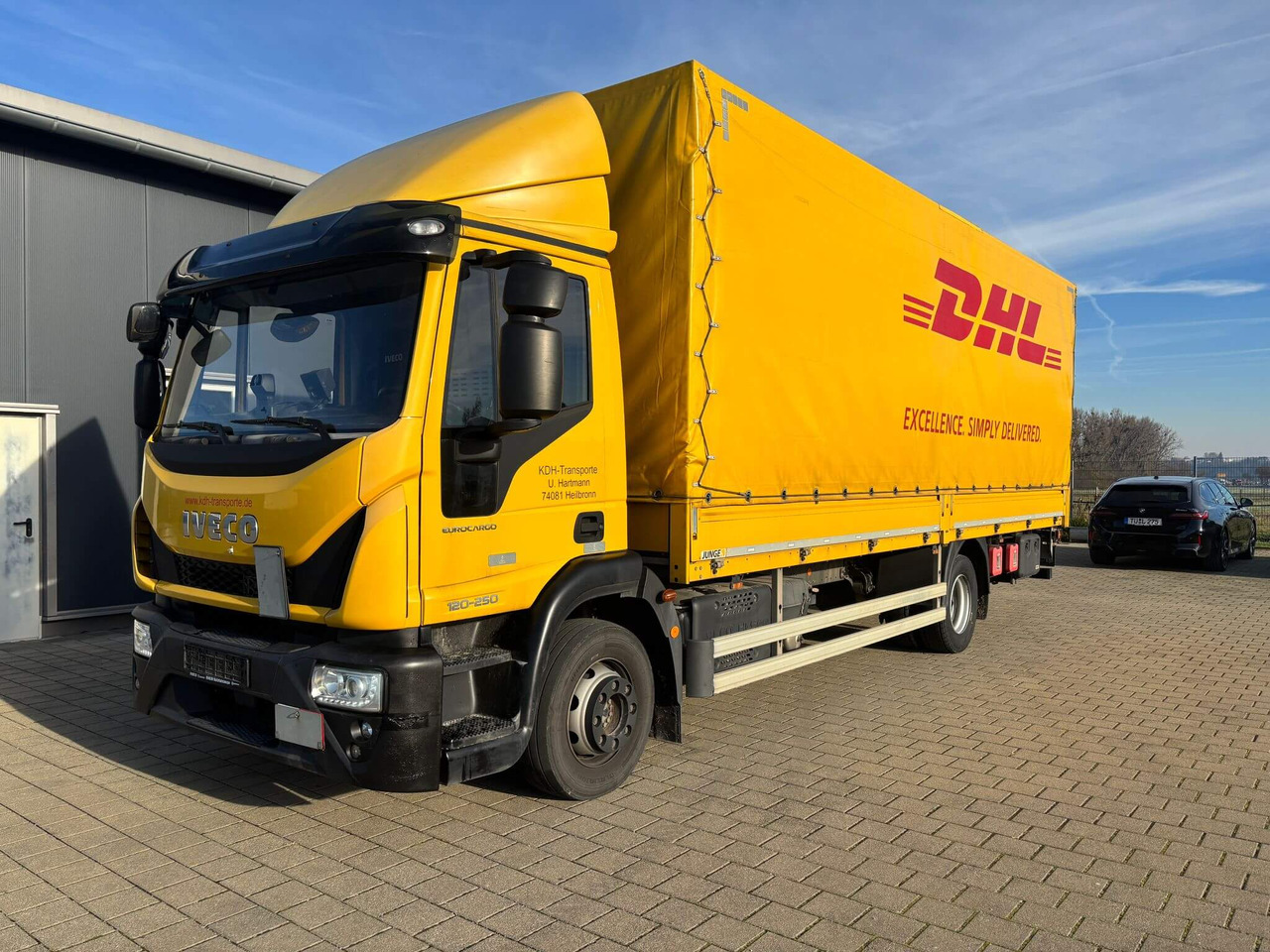 IVECO EUROCARGO 120E25P - Ponyvás teherautó: 1 kép. IVECO EUROCARGO 120E25P - Ponyvás teherautó: 1 kép.