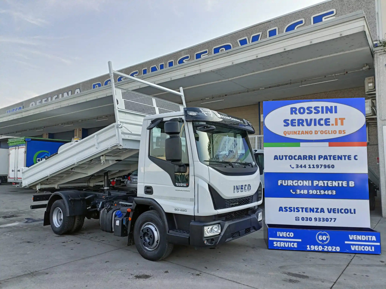 IVECO EUROCARGO 80E22K - Billenőplatós teherautó: 1 kép. IVECO EUROCARGO 80E22K - Billenőplatós teherautó: 1 kép.