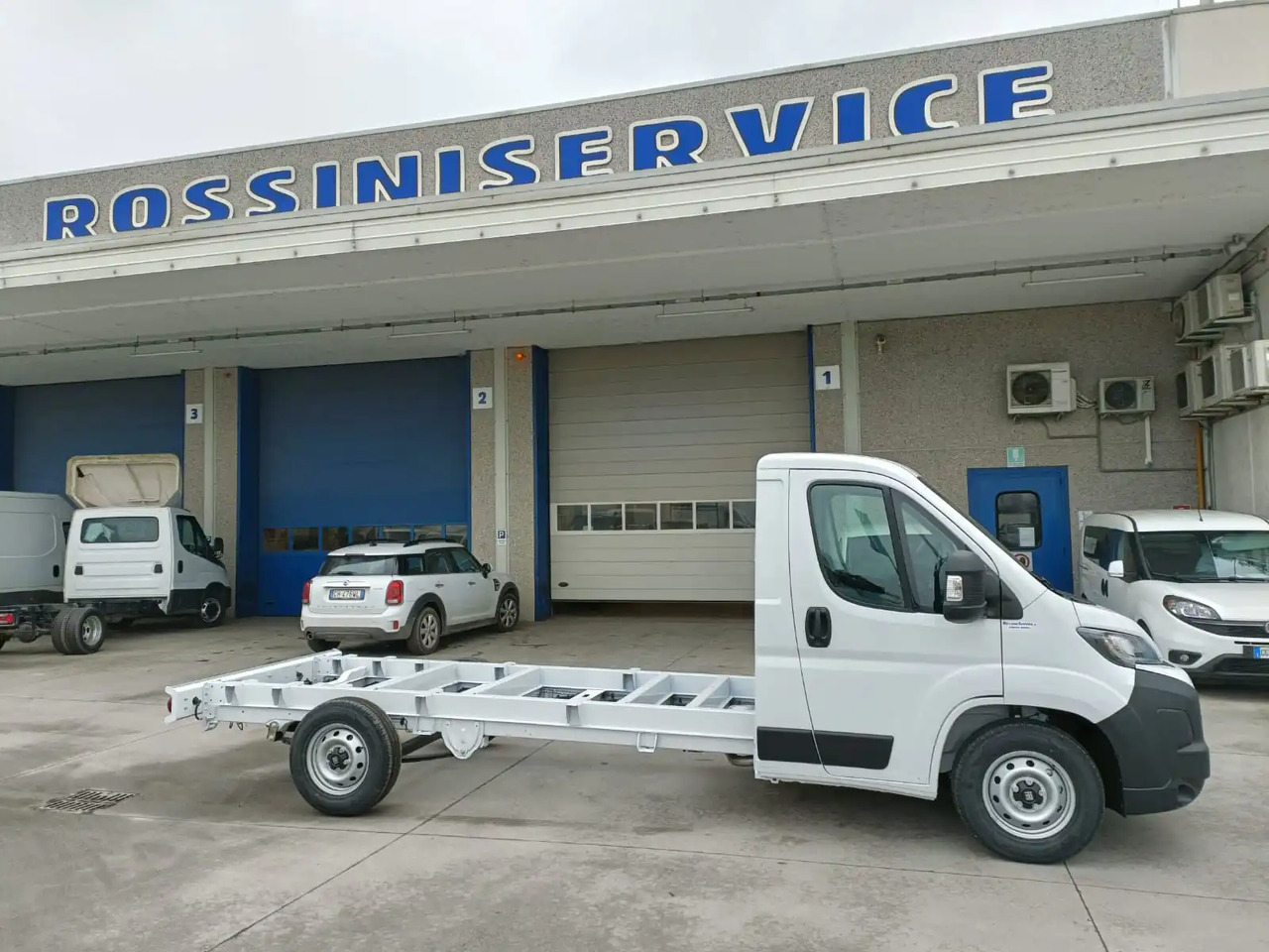 FIAT DUCATO MAXI L4H1 - Kisteherautó: 4 kép. FIAT DUCATO MAXI L4H1 - Kisteherautó: 4 kép.