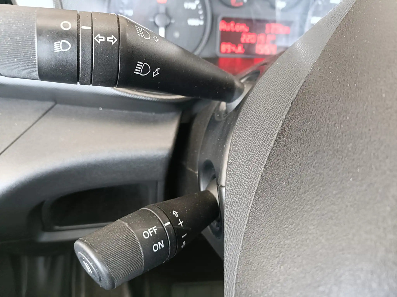 IVECO DAILY 35C15 - Kisteherautó: 4 kép. IVECO DAILY 35C15 - Kisteherautó: 4 kép.