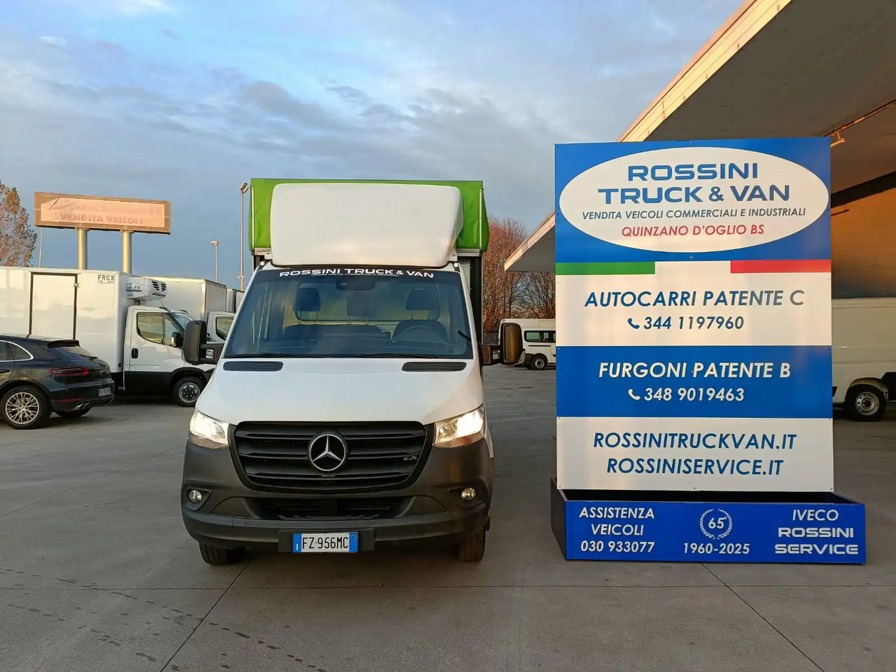 MERCEDES BENZ SPRINTER 416 160 CV - Ponyvás kisteherautó: 2 kép. MERCEDES BENZ SPRINTER 416 160 CV - Ponyvás kisteherautó: 2 kép.