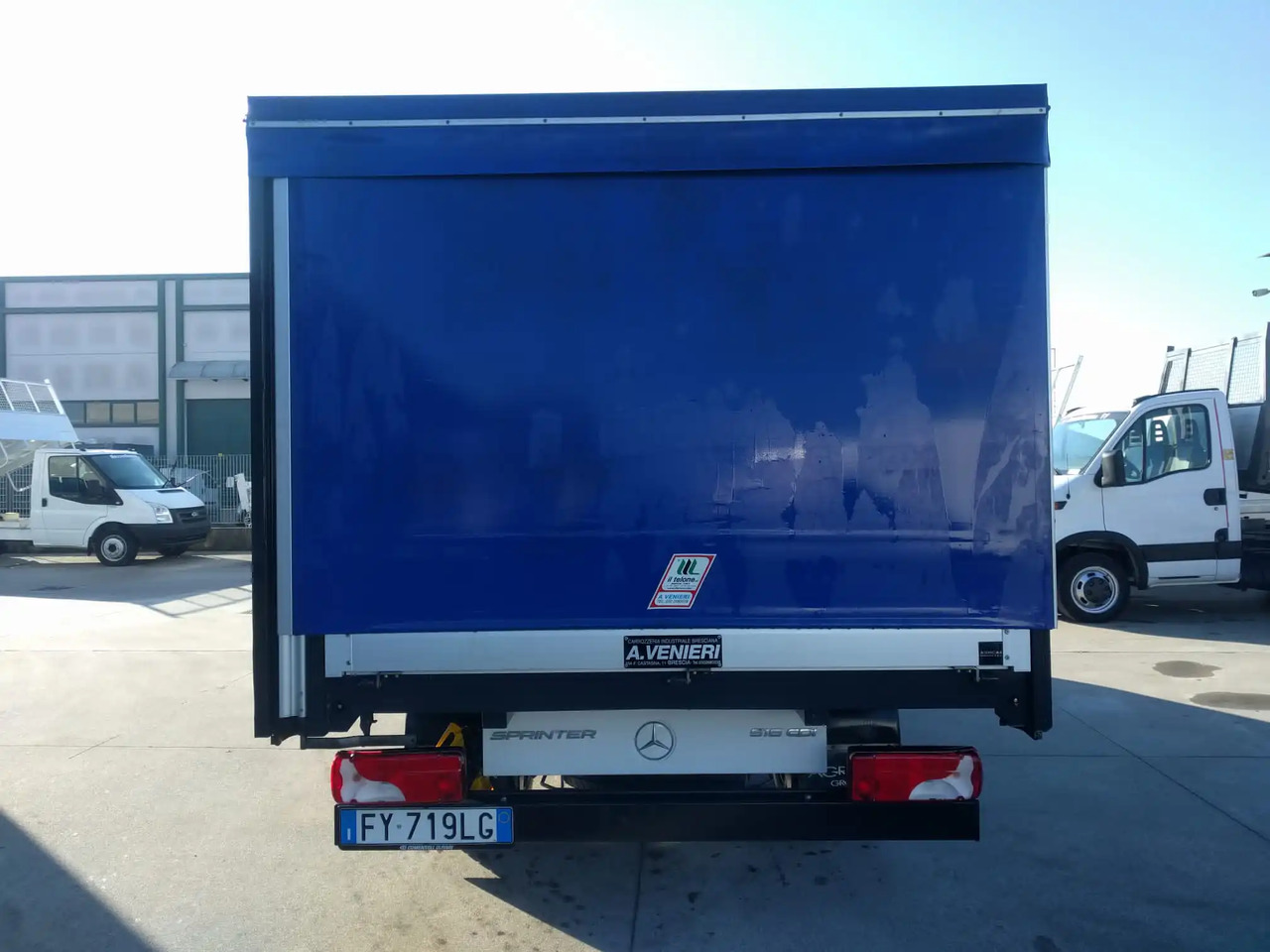 MERCEDES BENZ SPRINTER 514 CDI 3T5 - Ponyvás kisteherautó: 3 kép. MERCEDES BENZ SPRINTER 514 CDI 3T5 - Ponyvás kisteherautó: 3 kép.