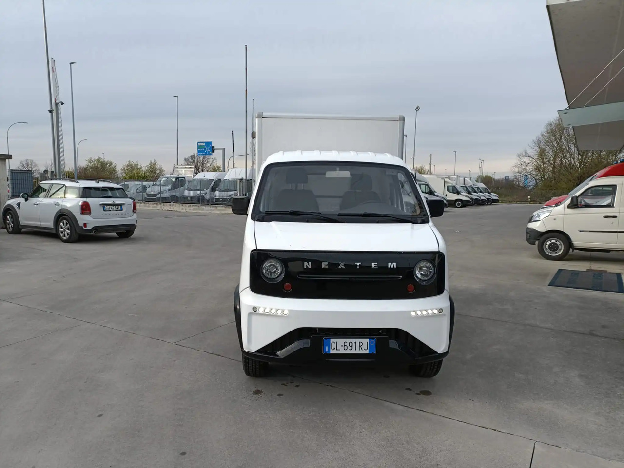 NEXTEM FURGONE BOX 100% ELETTRICO - Dobozos kisteherautó, Elektromos kisteherautó: 3 kép. NEXTEM FURGONE BOX 100% ELETTRICO - Dobozos kisteherautó, Elektromos kisteherautó: 3 kép.